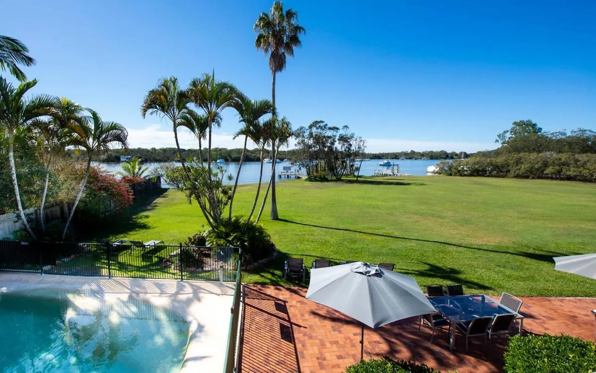 Cayman Quays Motel Noosaville